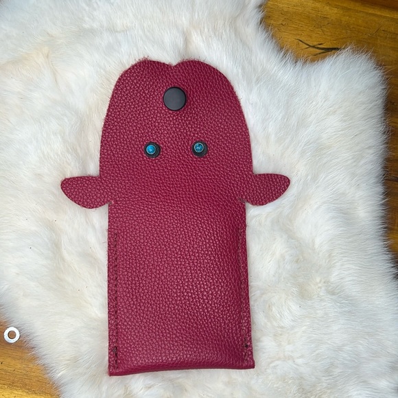 Handmade Leather puppy wallet - Picture 4 of 5